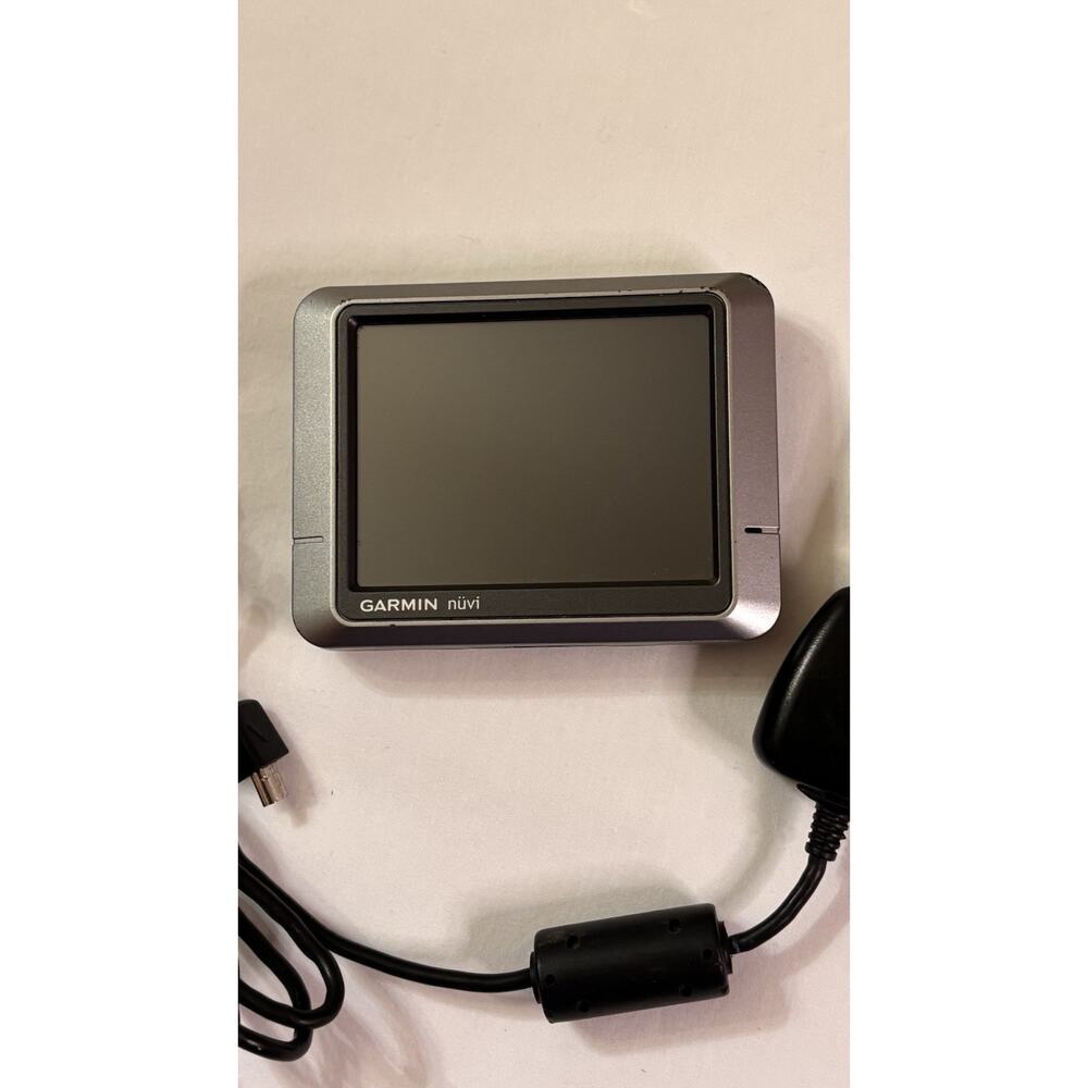 Garmin Nuvi 200w 7” GPS Navigation System *Used W/ Car Charger Bundle - Picture 2 of 11